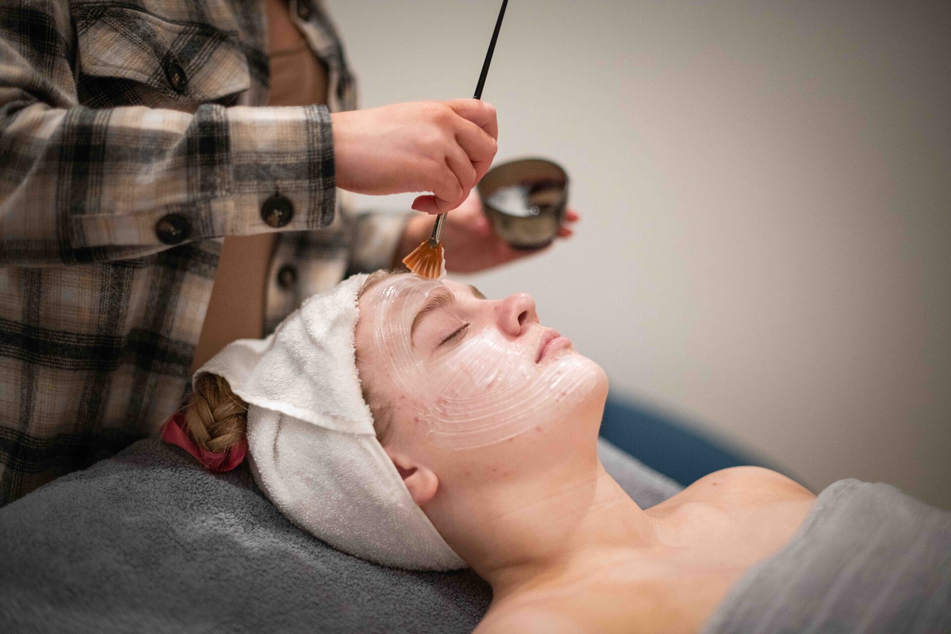 Transform Your Skin with Customized Facial Services at Blondie’s