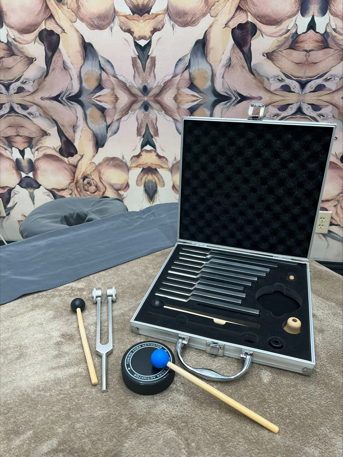 tuning forks for chakra balancing massage at Blondies
