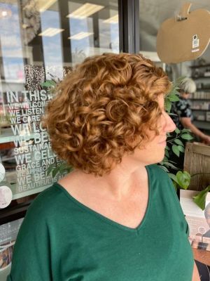 curly-haircut-and-trims-columbus-IN